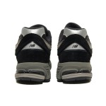 New Balance 2002R Schwarze Sneakers M2002RR1 seitliche Ansicht