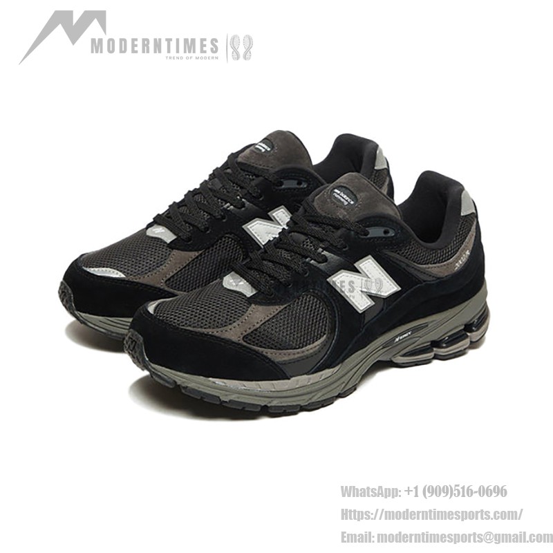 New Balance 2002R ブラック スニーカー M2002RR1 側面ビュー