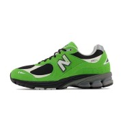 New Balance 2002R グッドバイブスパック グリーンアップル ランニングシューズ M2002RGZ - スタイリッシュで快適、耐久性に優れたスニーカー