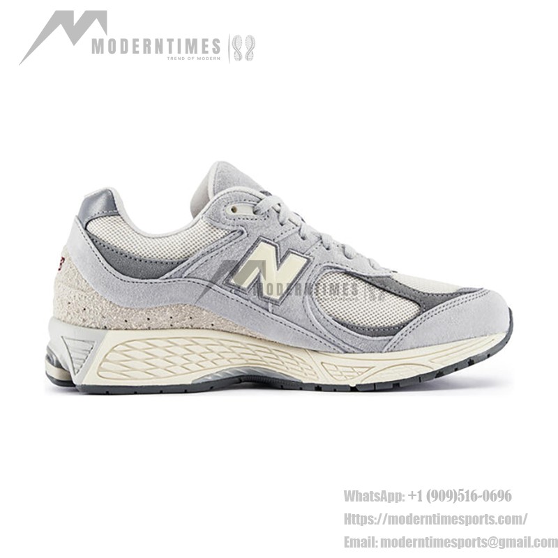 New Balance 2002R ルナニューイヤー コンクリートグレー クラシックランニングシューズ M2002RLN