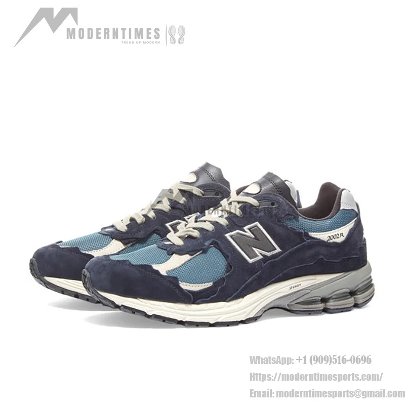 New Balance 2002R Protection Pack Dark Navy M2002RDF 스니커즈 – 스웨이드와 메쉬 디자인