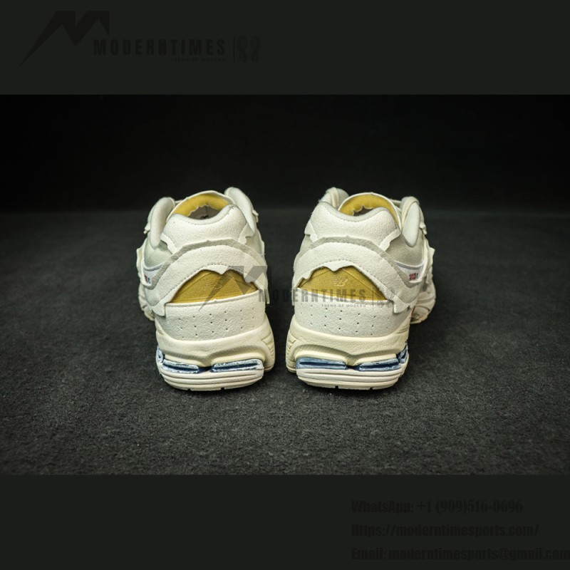 New Balance 2002R Protection Pack Sea Salt M2002RDC – Stylish and Comfortable Sneakers New Balance 2002R Protection Pack Sea Salt M2002RDC Sneaker – Suede and Mesh Design