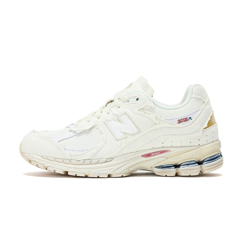 New Balance 2002R Protection Pack Sea Salt M2002RDC – Stylish and Comfortable Sneakers New Balance 2002R Protection Pack Sea Salt M2002RDC Sneaker – Suede and Mesh Design