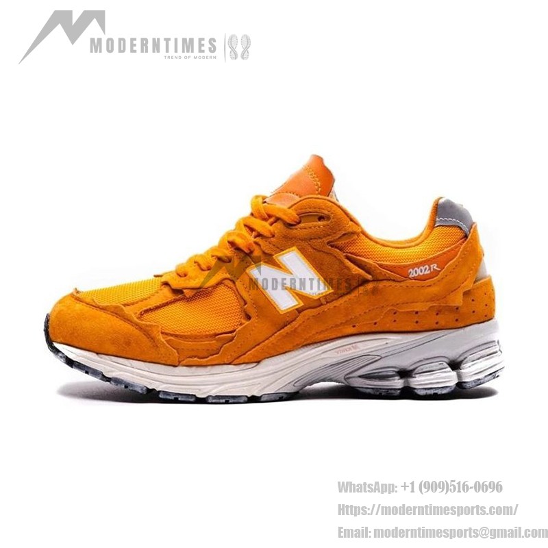 New Balance 2002R Protection Pack Vintage Orange M2002RDE スニーカー – スエードとメッシュデザイン