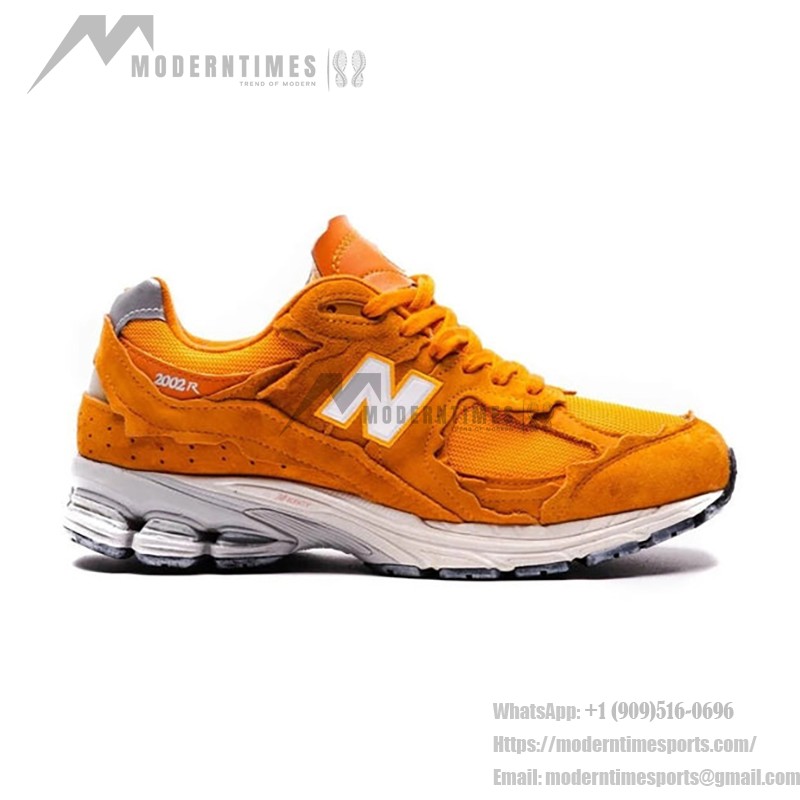 New Balance 2002R Protection Pack Vintage Orange M2002RDE スニーカー – スエードとメッシュデザイン