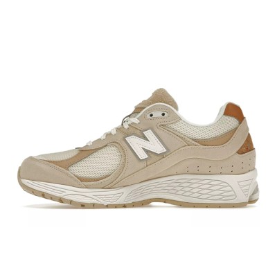 New Balance 2002R Sandstone M2002RSC – 究極の快適さとスタイルを提供するプレミアムスエード＆メッシュスニーカー