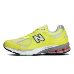 New Balance 2002R Sulphur Yellow M2002RLC Sneaker – Suede and Mesh Design