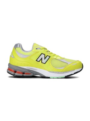 New Balance 2002R Sulphur Yellow M2002RLC – 究極の快適さとスタイルを提供するプレミアムスエード＆メッシュスニーカー