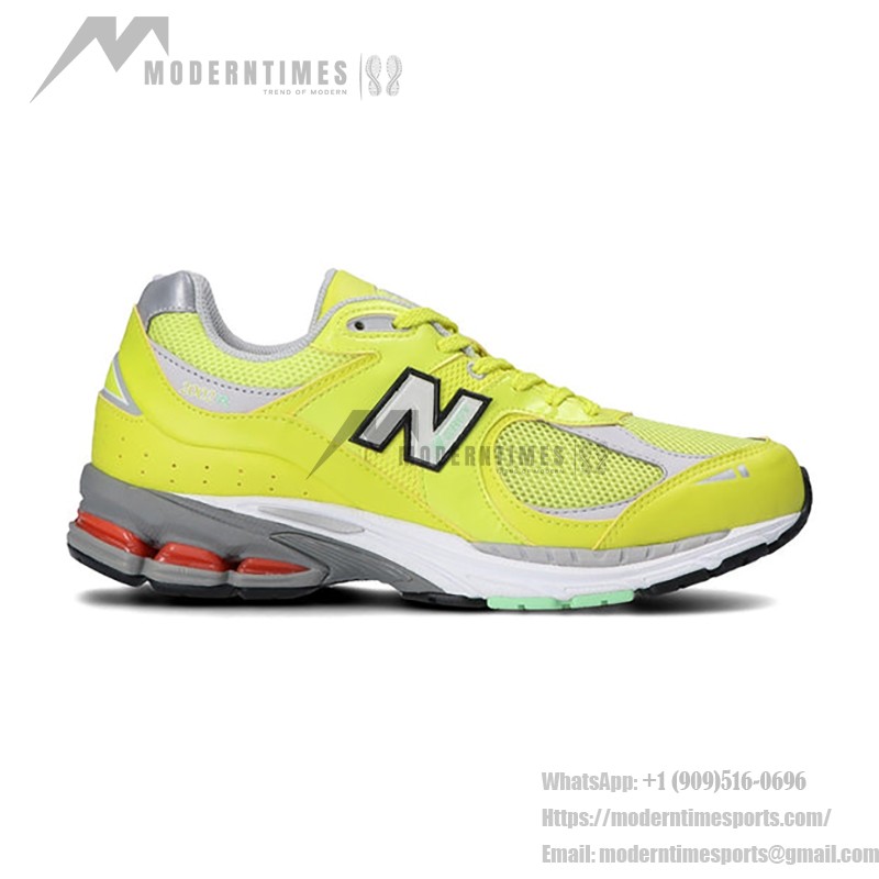 New Balance 2002R Sulphur Yellow M2002RLC Sneaker – Suede and Mesh Design