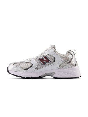 New Balance 530 MR530GS メタリックバーガンディ レトロランニングシューズ | 洗練されたスタイルと快適さ