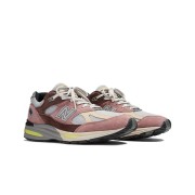 New Balance 991v2 Made in UK Rosewood U991MG2 – Premium Suede & Mesh Sneakers for Retro Style and Comfort