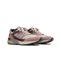 New Balance 991v2 Made in UK Rosewood U991MG2 – Premium Suede & Mesh Sneakers for Retro Style and Comfort