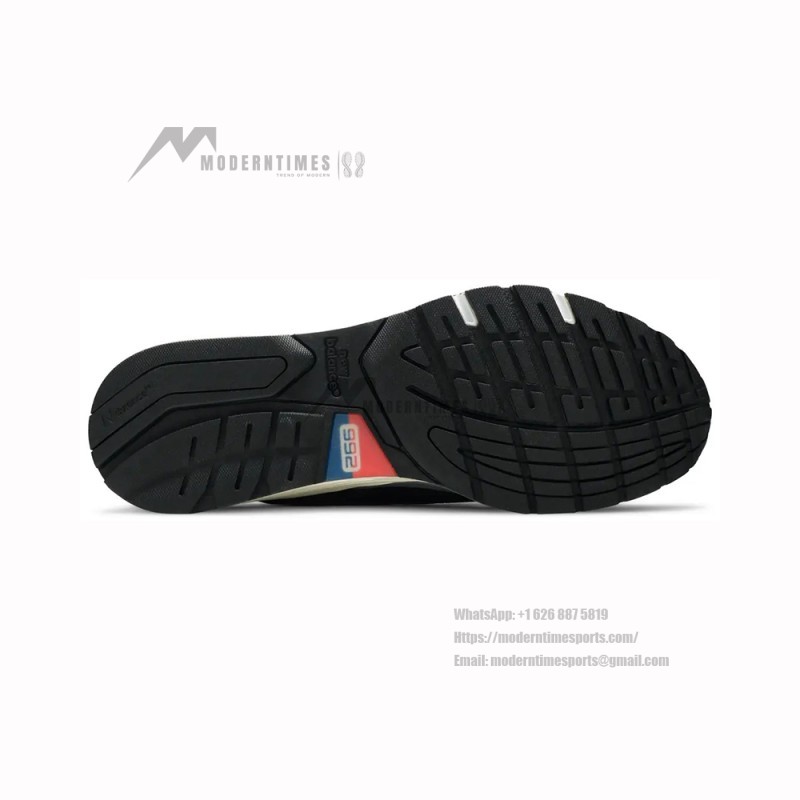 New Balance M992BL Black Sneakers Front View – Unisex NB992 Running Shoes