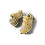 New Balance AURALEE x 2002R Sand M2002RE1 Sneaker – Suede and Mesh Design