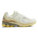 New Balance AURALEE x 2002R White M2002RA1 スニーカー – スエードとメッシュデザイン