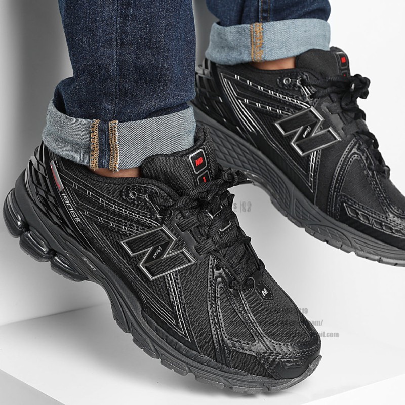New Balance 1906 U1906ROE Black Silver Metallic unisex retro running sneakers
