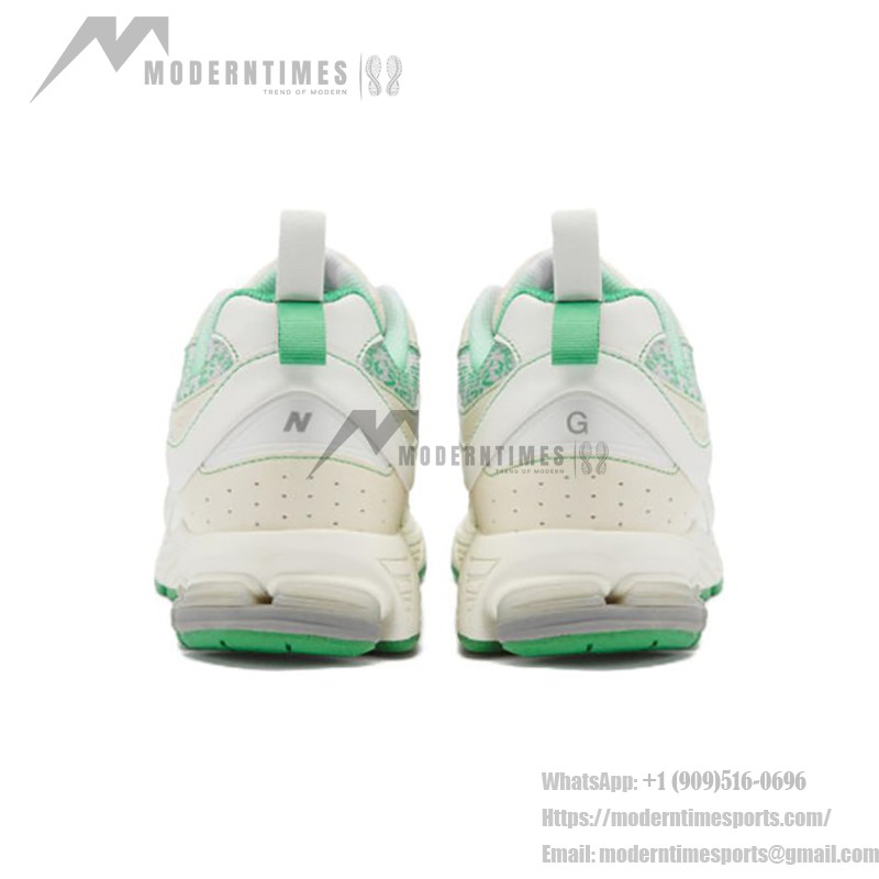 New Balance GANNI x 2002R Turtledove M2002RGC Sneaker – Suede and Mesh Design with Green Accents