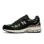 New Balance x A Bathing Ape 2002R 'Apes Together Strong' Black Camo M2002RBF スニーカー – カモスエードとメッシュデザイン