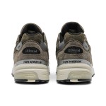 New Balance x JJJJound 992 Made in USA – プレミアムグレーのスエード＆メッシュスニーカーで快適さ