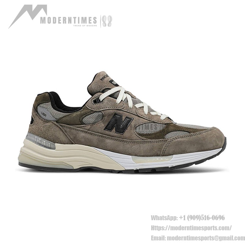 New Balance x JJJJound 992 Made in USA – プレミアムグレーのスエード＆メッシュスニーカーで快適さ