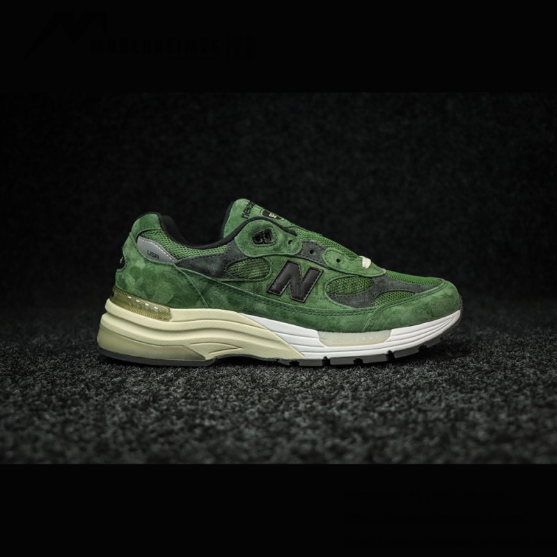 New Balance M992JJ x JJJJound Mossy Green – Exclusive Unisex Sneakers New Balance M992JJ x JJJJound Mossy Green Sneakers Front View – NB992 Collaboration
