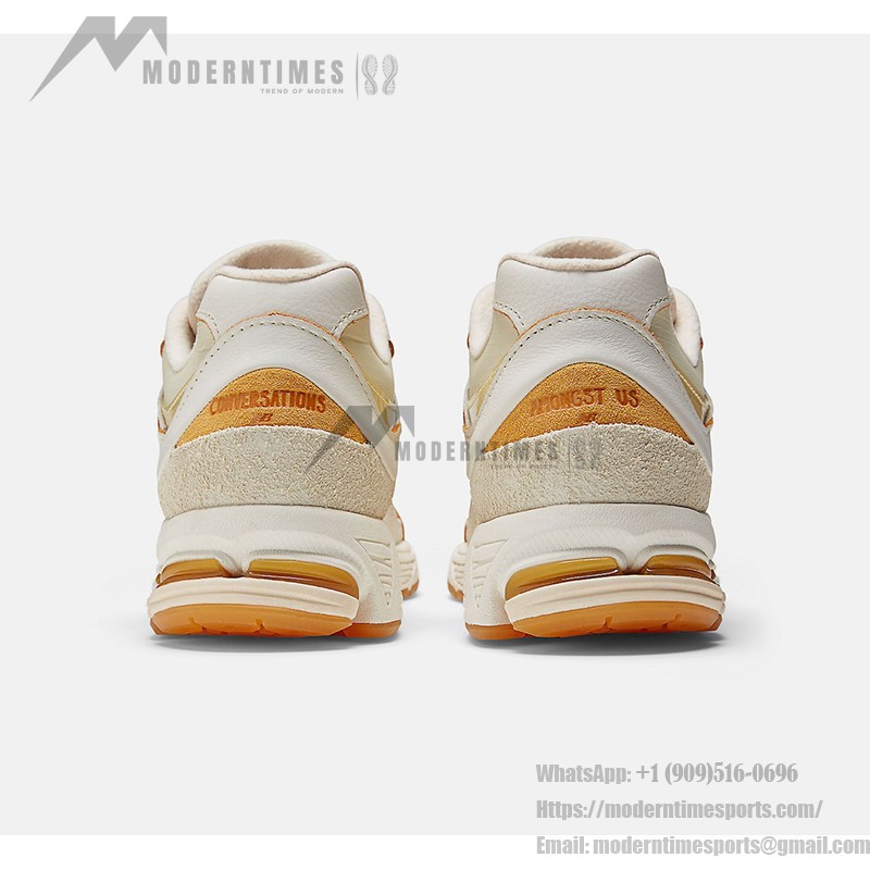 New Balance x Joe Freshgoods 2002R 'Conversations Amongst Us' M2002RJ1 スニーカー – クリーム＆イエローのスエードメッシュデザイン