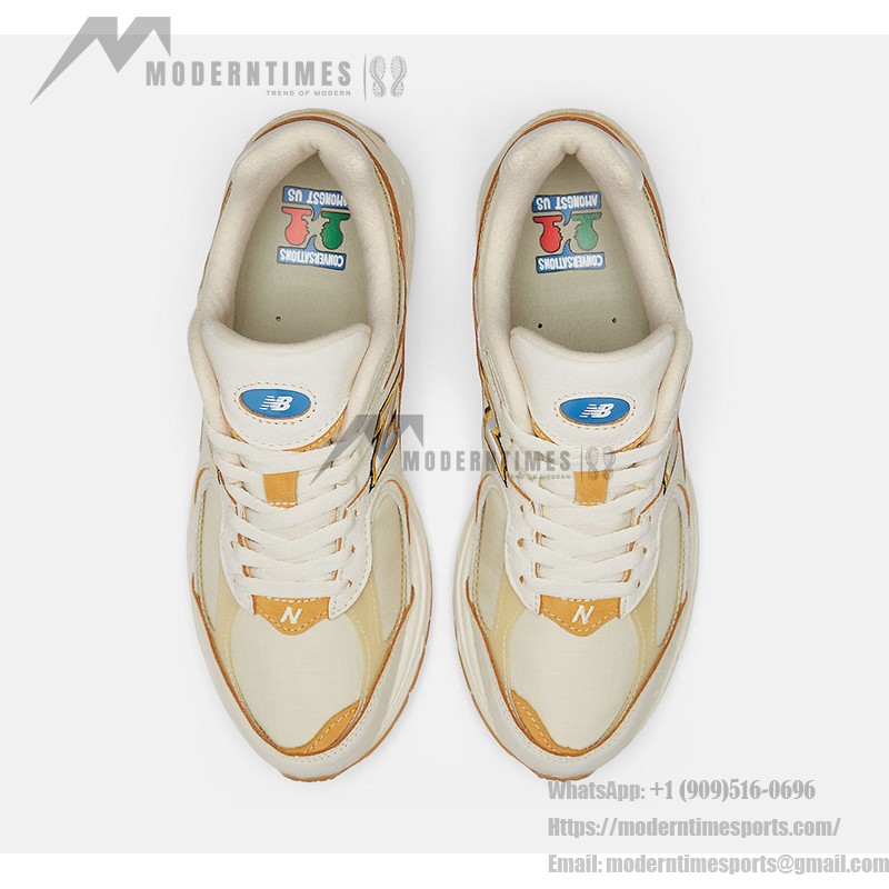 New Balance x Joe Freshgoods 2002R 'Conversations Amongst Us' M2002RJ1 スニーカー – クリーム＆イエローのスエードメッシュデザイン