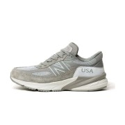 New Balance x WTAPS 990v6 Made in USA 그레이 화이트 M990WT6 – 프리미엄 스웨이드 & 메쉬 스니커즈로 최고의 편안함과 스타일