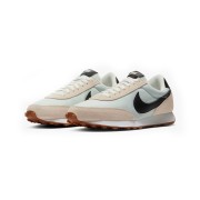 Nike Daybreak CK2351: Elegant Monochrome Sneakers with Signature Swoosh