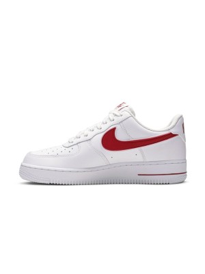 Nike Air Force 1 '07 AO2423-102 - Klassische Weiße Sneaker mit Auffälligem Rotem Swoosh für den Alltag