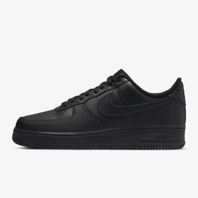 Nike Air Force 1 Low 'Triple Black' - Elegante Schwarze Sneaker für einen Mutigen, Minimalistischen Stil | CW2288-001