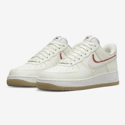 Nike Air Force 1 Low '82 - Cremefarbene & Tonfarbene Akzente für einen Vintage-Look | DX6065-101