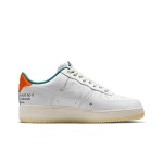 Nike Air Force 1 Low "Next Nature" DM0970-111 오렌지와 그린 포인트가 있는 흰색 스니커즈