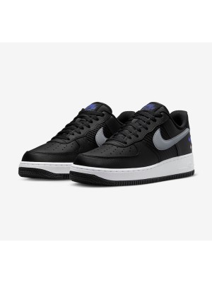 Nike Air Force 1 Low FD0666-001 - モダンなストリートスタイルのためのグレーの二重スウッシュとブルーのディテールが特徴のブラックレザースニーカー