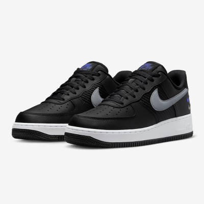 Nike Air Force 1 Low FD0666-001 - Schwarze Ledersneaker mit Doppelten Grauen Swooshes & Blauen Details für Modernen Street Style