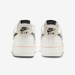 Nike Air Force 1 Low FN8892-191 - 크림색 스니커즈, 텍스처 블랙 스우시와 오렌지 포인트