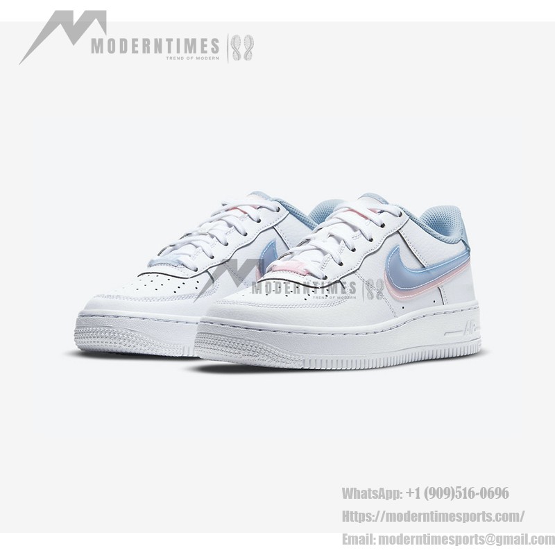 Nike Air Force 1 Low GS 'Double Swoosh' CW1574-100 - パステルピンクとブルースウッシュのホワイトスニーカー