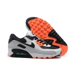 Nike Air Max 90 DC9845-100 - グレー、ブラック＆オレンジのスニーカー、斑点模様のミッドソール付き