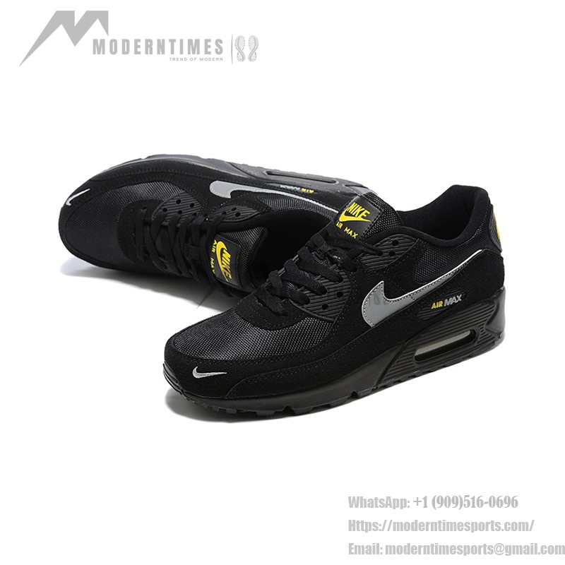 Nike Air Max 90 DO6706-001 - 그레이 스우시와 옐로우 포인트가 특징인 블랙 스니커즈