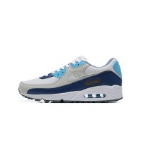 Nike Air Max 90 FD0664-400 - グレーのスニーカー、ネイビーとライトブルーのアクセント付き | アイコニックなデザインと優れた快適さ