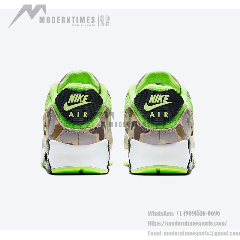 그린 메쉬와 카모플라주 오버레이가 특징인 Nike Air Max 90 'Green Camo' CW4039-300