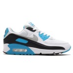 Nike Air Max 90 'Laserblau' CJ6779-100 - Weiße Sneakers mit schwarzen Overlays und blauen Akzenten