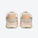 ベージュのトーンとポルカドットのアクセントが施されたNike Air Max 90 Premium 'Polka Dot Beige' CZ1929-200