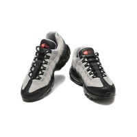 Nike Air Max 95 DQ3979-001 Schwarz-Graue Gradient Sneaker - Luftkissenkomfort & Klassisches Design