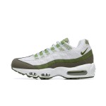 Nike Air Max 95 'White Oil Green' FD0780-100 Herren-Sneaker – Ikonischer Komfort und stilvolle grüne Akzente