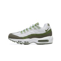 Nike Air Max 95 'White Oil Green' FD0780-100 Herren-Sneaker – Klassischer Komfort mit ikonischem Design und einzigartiger Farbgebung