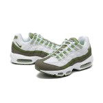 Nike Air Max 95 'White Oil Green' FD0780-100 Herren-Sneaker – Ikonischer Komfort und stilvolle grüne Akzente