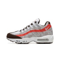 Nike Air Max 95 DQ9016-001 Social FC Tarnmuster Orange-Weiße Sneaker - Einzigartiges Design & Luftkissenkomfort