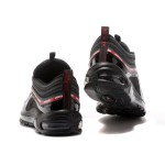 Nike Air Max 97 Undefeated Black/Red AJ1986-001 mit ikonischen roten und grünen Akzenten