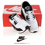 Nike Air Max 90 537384-123 - White & Black Sneakers with Grey Swoosh